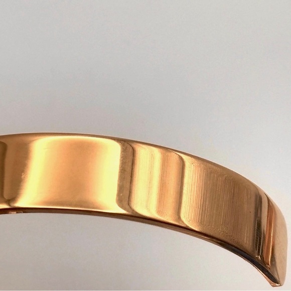 Vintage Avon Gold Tone Cuff Bracelet - Picture 3 of 4